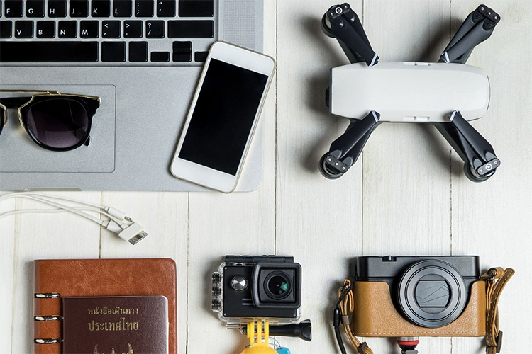 Make Traveling Easier With These Amazing Tech Gadgets