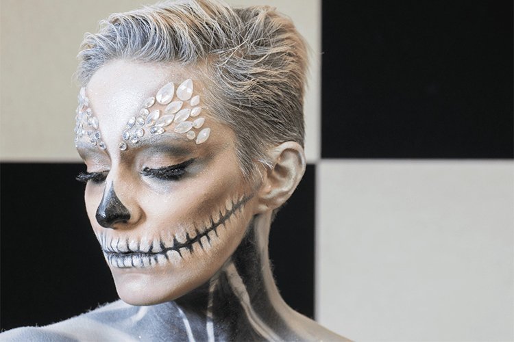 10 Spooky and Glamorous Halloween Makeup Looks to Try