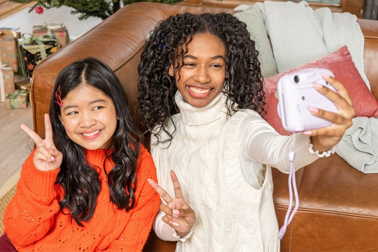 Gifts for Girls: 10+ Trendy Gift Ideas for the Holidays