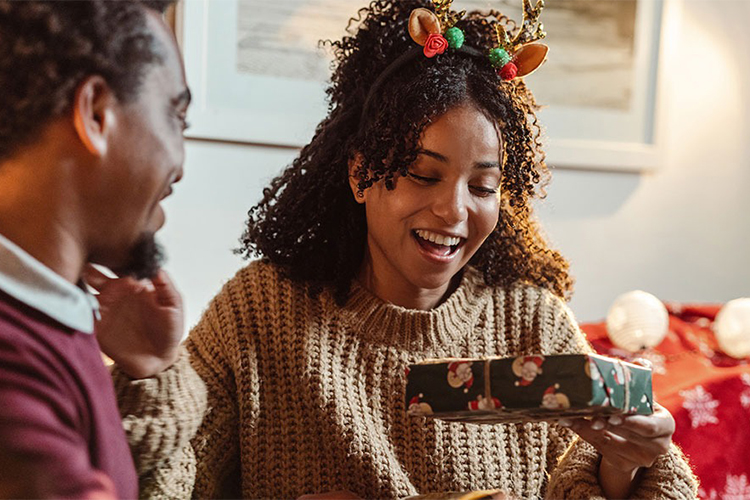 Gifts for Girls: 10+ Trendy Gift Ideas for the Holidays