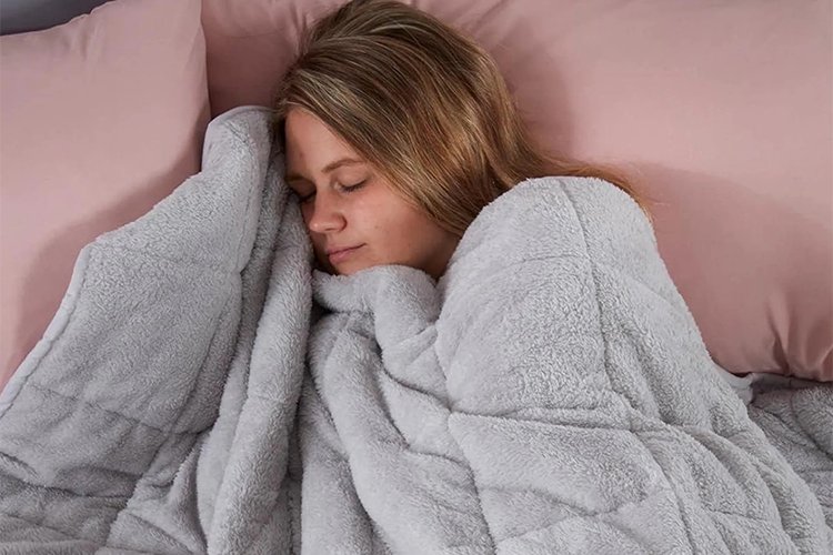 The Best Weighted Blankets in 2024: A Guide to Comfort and Sleep Wellbeing