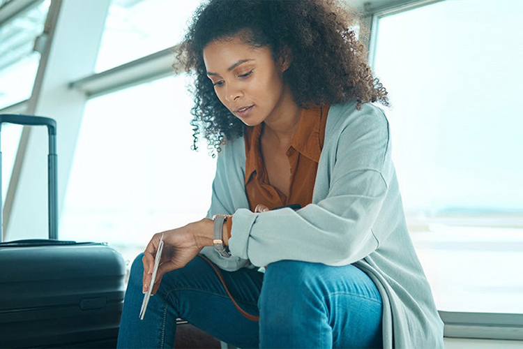 How to Maintain Curls While Traveling